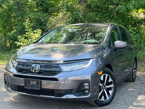 Used 2025 Honda Odyssey EX-L image 1
