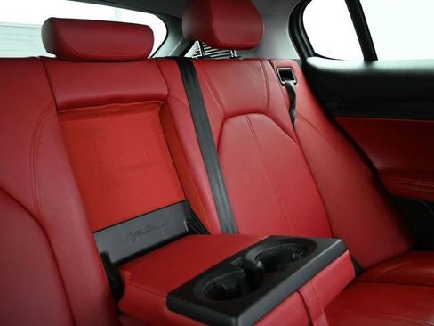 Used 2020 Alfa Romeo Stelvio Base image 15