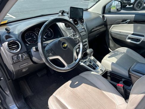 Used 2013 Chevrolet Captiva Sport LTZ FWD image 15