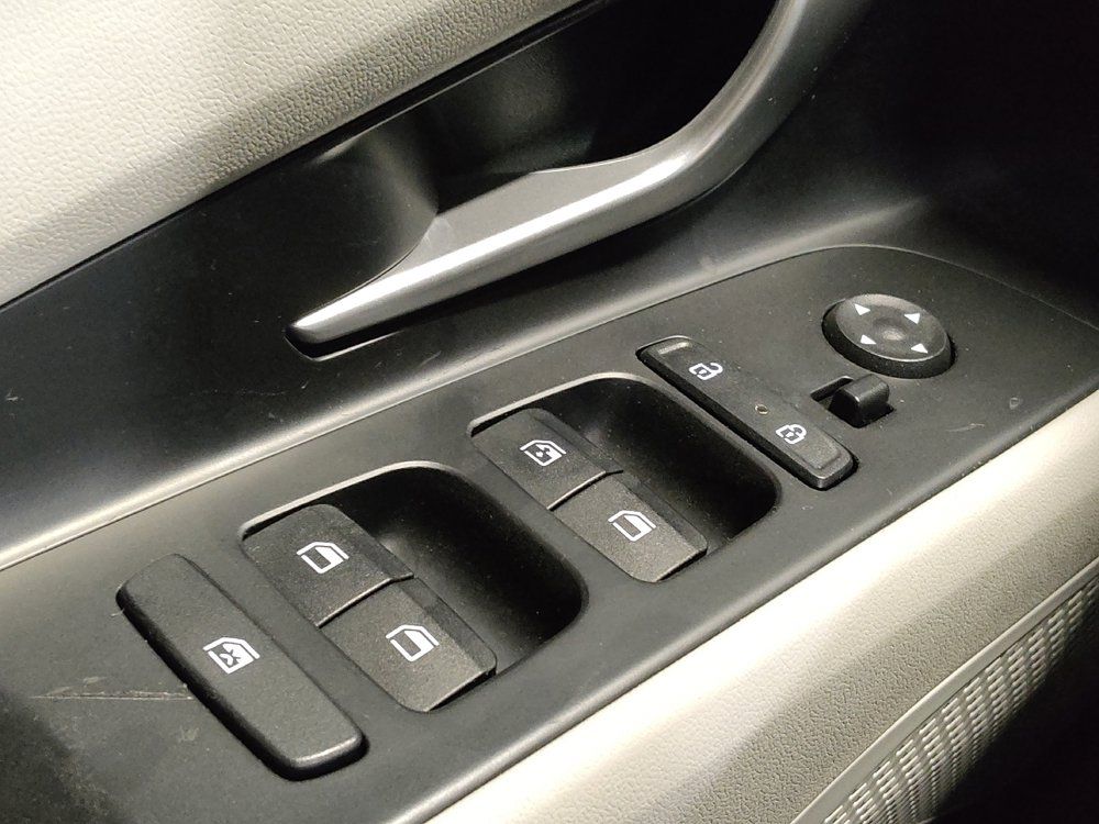 Used 2021 Hyundai Elantra Limited FWD image 27