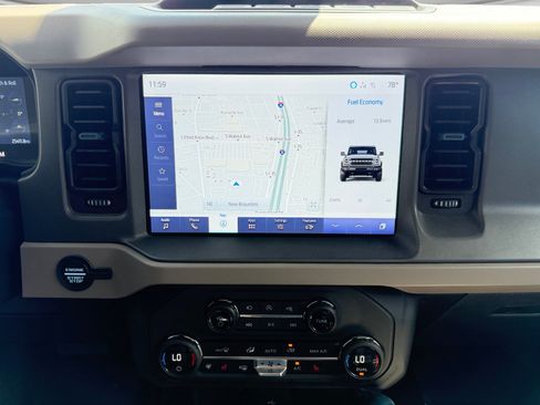 Used 2024 Ford Bronco Wildtrak AWD/4WD image 15