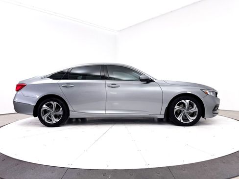 Used 2018 Honda Accord EX image 37
