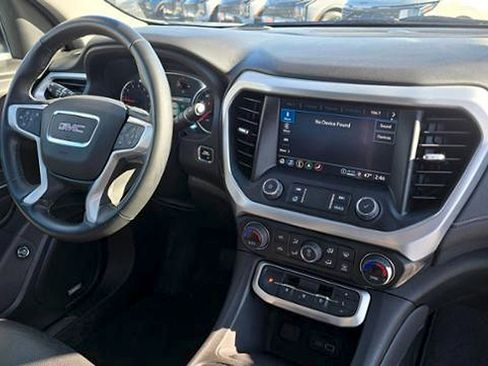 Used 2023 GMC Acadia SLT image 11