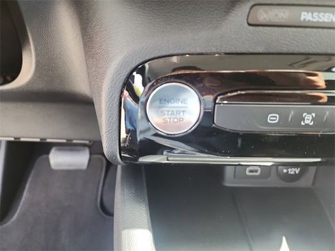 New 2026 Ford Escape SE image 30