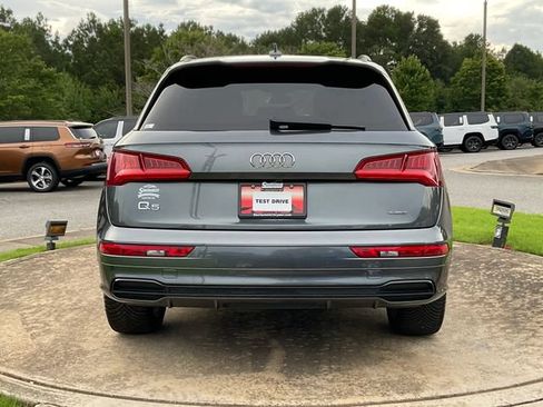 Used 2020 Audi Q5 2.0T Titanium Premium Plus AWD/4WD image 6