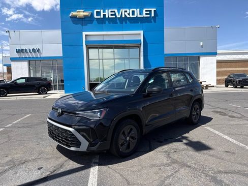 Used 2025 Volkswagen Taos S FWD image 1