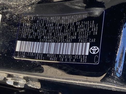 Certified 2025 Toyota Corolla LE FWD image 15