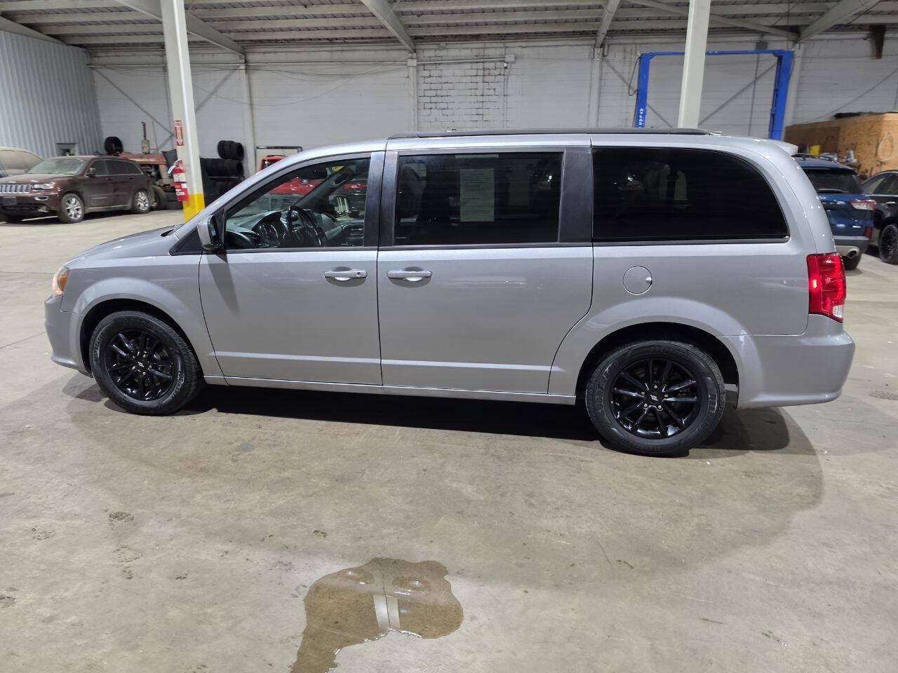 Used 2019 Dodge Grand Caravan GT FWD image 6