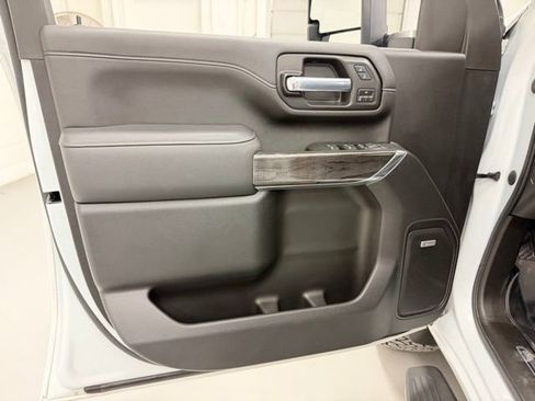 Used 2021 Chevrolet Silverado 2500 LTZ w/ Z71 Chrome Sport Edition image 22