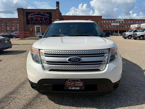 Used 2014 Ford Explorer XLT AWD/4WD image 3