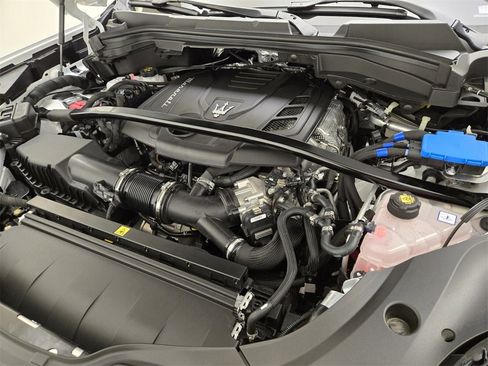 New 2024 Maserati Grecale GT image 28