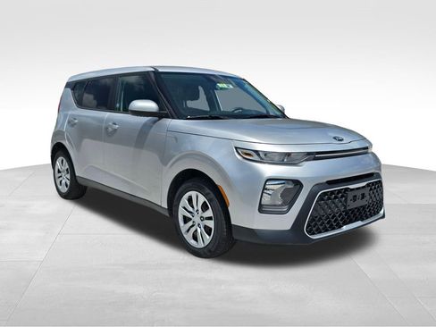Used 2020 Kia Soul LX FWD image 9