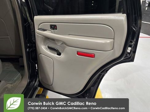 Used 2004 Chevrolet Tahoe Z71 w/ Z71 Preferred Equipment Group AWD/4WD image 19