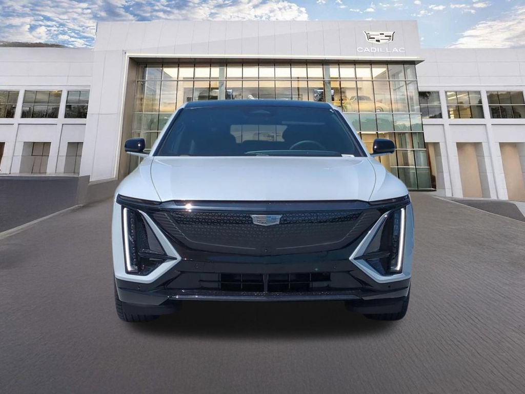 Used 2026 Cadillac Lyriq Sport AWD/4WD image 2