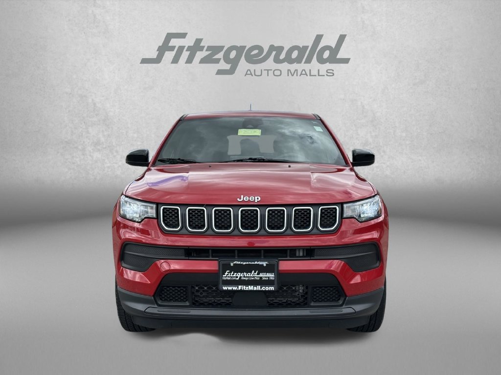 Used 2023 Jeep Compass Sport AWD/4WD image 3