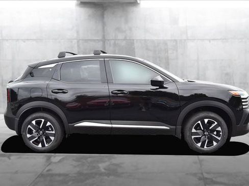 New 2026 Nissan Kicks SV w/ SV Premium Package image 5