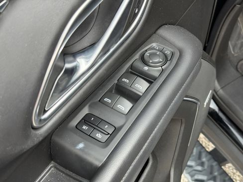 Used 2021 Chevrolet Suburban Z71 w/ Rear Media and Nav Package AWD/4WD image 13
