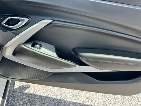 Used 2022 Chevrolet Camaro LT RWD image 12