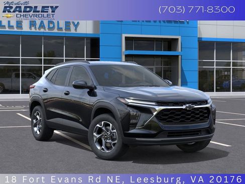 New 2026 Chevrolet Trax LT w/ Driver Confidence Package image 9