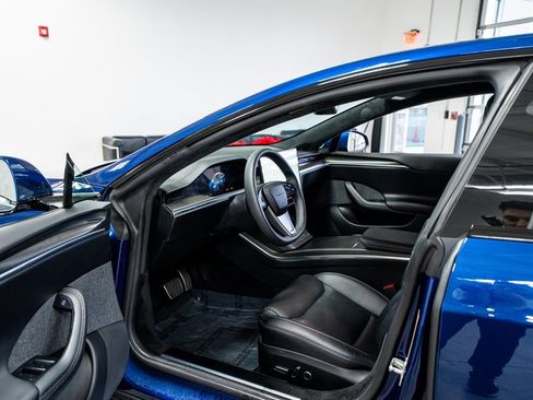 Used 2021 Tesla Model S Plaid image 32