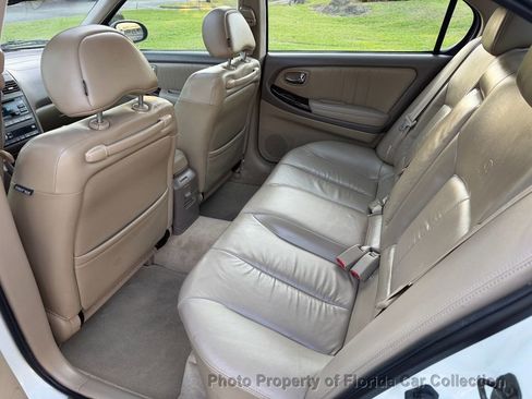 Used 2001 INFINITI I30 image 9