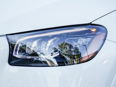 Used 2025 Mercedes-Benz Maybach GLS 600 4MATIC image 7