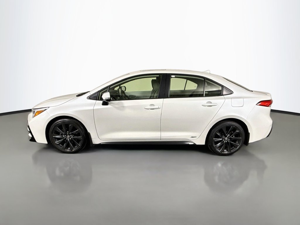 Used 2024 Toyota Corolla Hybrid AWD Sedan image 4