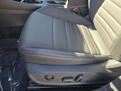 Used 2021 Volkswagen Jetta SE w/ SE Cold Weather Package image 17