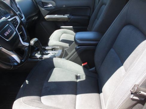 Used 2018 GMC Canyon SLE AWD/4WD image 18