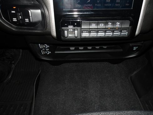 Used 2025 RAM 3500 Tradesman image 17