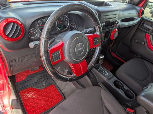 Used 2013 Jeep Wrangler Sport AWD/4WD image 5