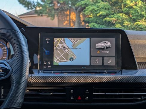 Used 2024 Volkswagen Golf R image 24