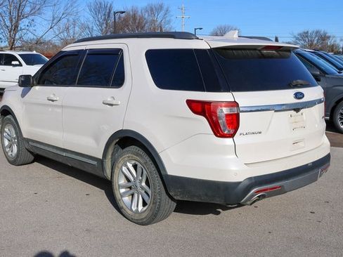 Used 2016 Ford Explorer XLT w/ Equipment Group 202A image 4