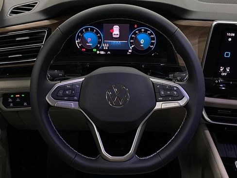 New 2026 Volkswagen Atlas SE image 16