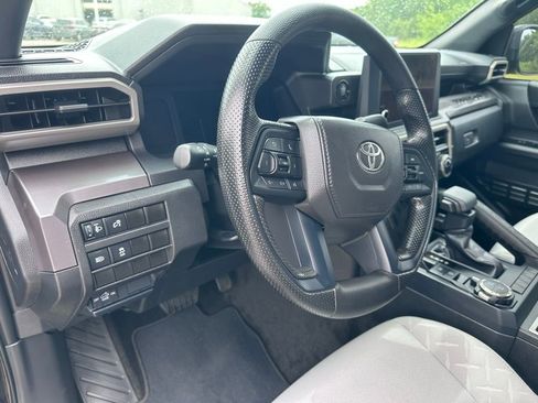 Used 2026 Toyota Tacoma SR5 AWD/4WD image 12
