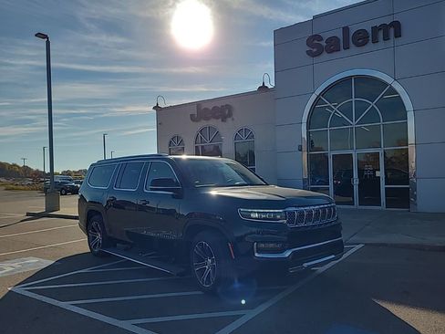 Used 2024 Jeep Grand Wagoneer L 4WD image 2