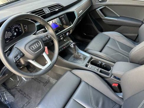 Used 2025 Audi Q3 2.0T Premium w/ Black Optic Sport Package AWD/4WD image 11