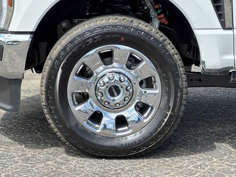 New 2025 Ford F250 Lariat w/ Lariat Ultimate Package image 24