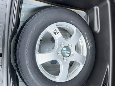 New 2025 Jeep Grand Cherokee Altitude image 16