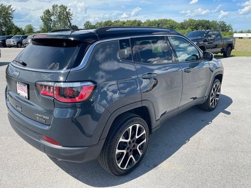 Used 2018 Jeep Compass Limited AWD/4WD image 8