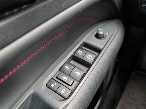 Used 2023 Jeep Compass Trailhawk AWD/4WD image 14