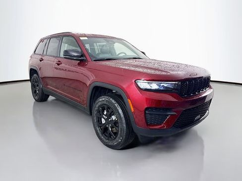 New 2025 Jeep Grand Cherokee Laredo image 1