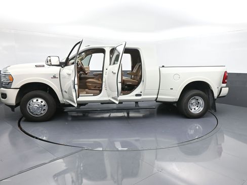 Used 2022 RAM 3500 Limited image 45