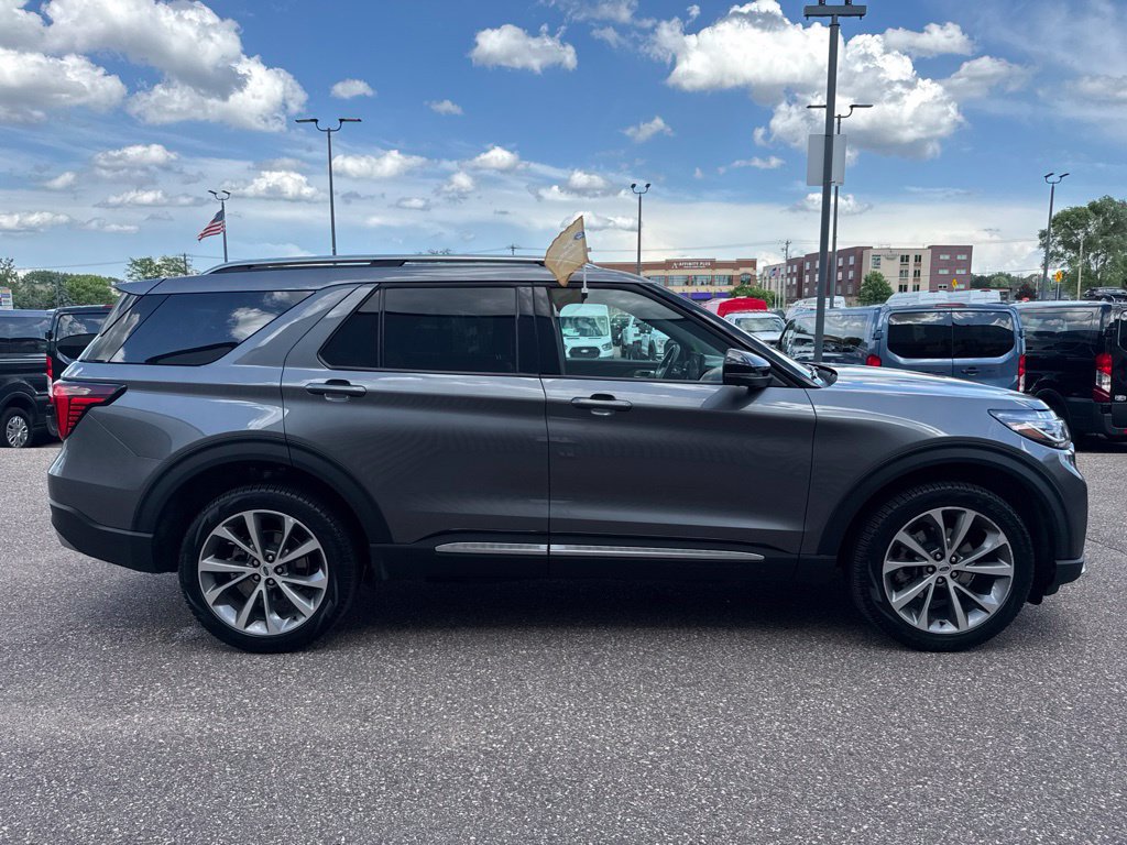 Used 2025 Ford Explorer Platinum w/ Ultimate Package AWD/4WD image 8