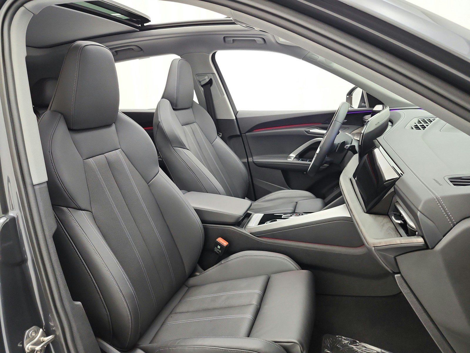 Used 2025 Audi Q5 Premium Plus w/ Premium Plus AWD/4WD image 20