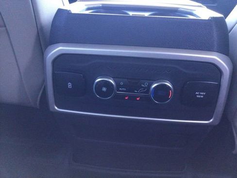 Used 2024 Ford Expedition Limited RWD image 20