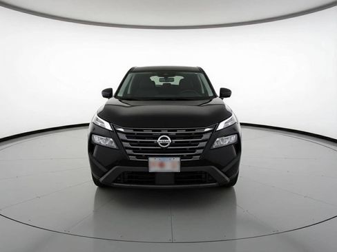 Used 2025 Nissan Rogue SV FWD image 2