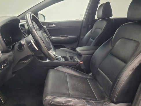 Used 2021 Kia Sportage S image 17