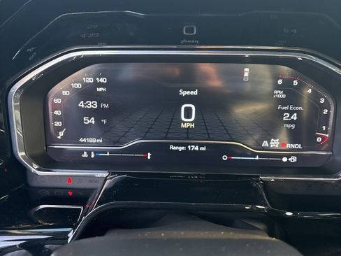 Used 2025 GMC Sierra 2500 SLT w/ SLT Convenience Package image 5