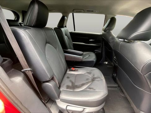 Certified 2024 Toyota Grand Highlander FWD image 28